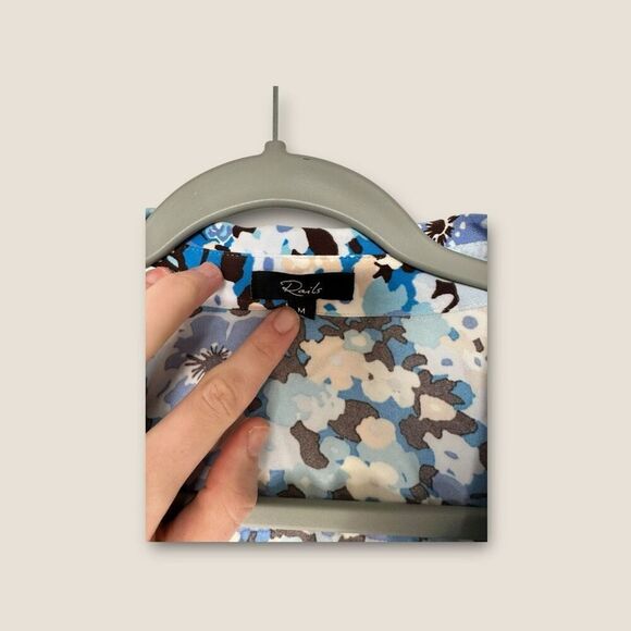 Rails Lisa Top in Zinnia Size Medium NWOT - Picture 9 of 10